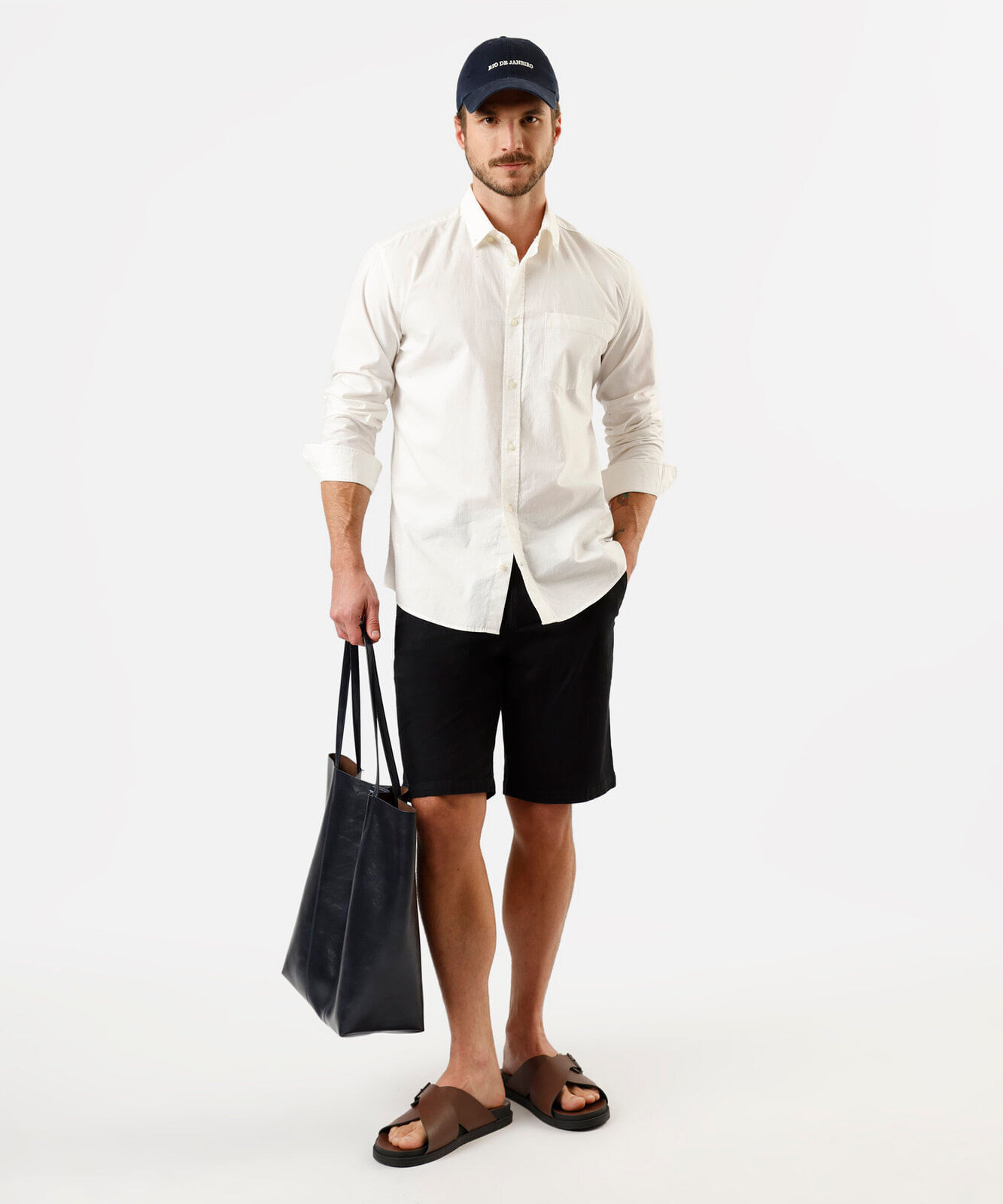 bermuda reta de sarja com bolso preto