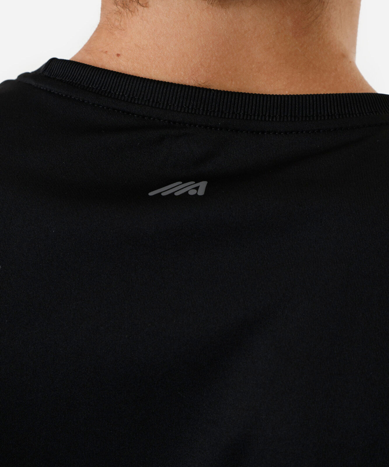 camiseta esportiva masculina preta