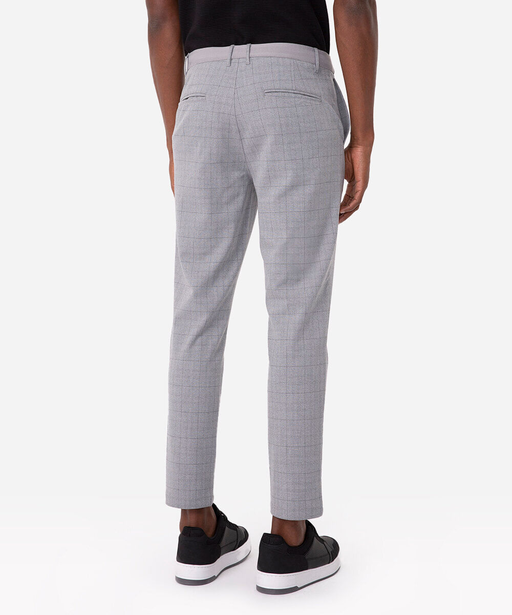 calça chino slim de alfaiataria masculina xadrez cinza