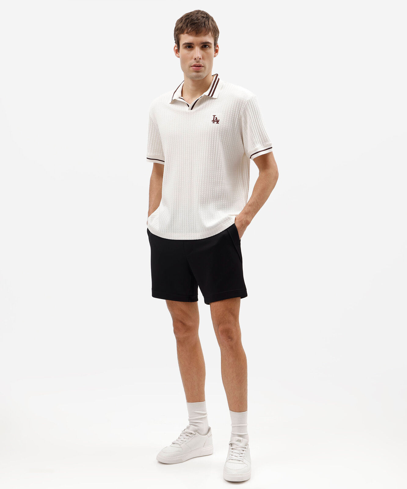 polo box fit masculina texturizada com bordado texturizada off white