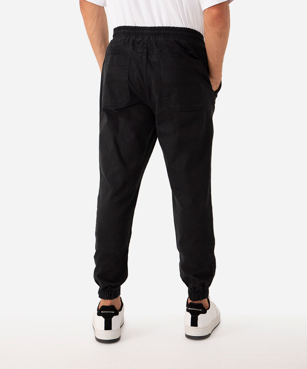 calça jogger slim de sarja amaciada com bolsos preto