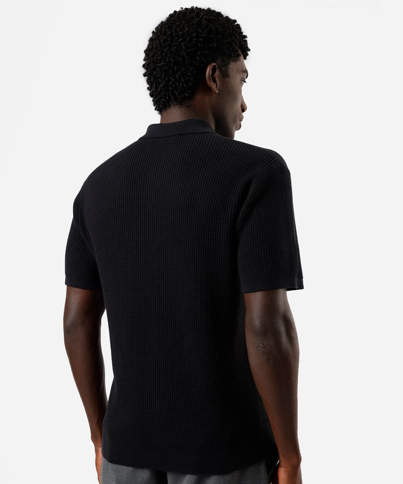 polo masculina de tricot canelada preta