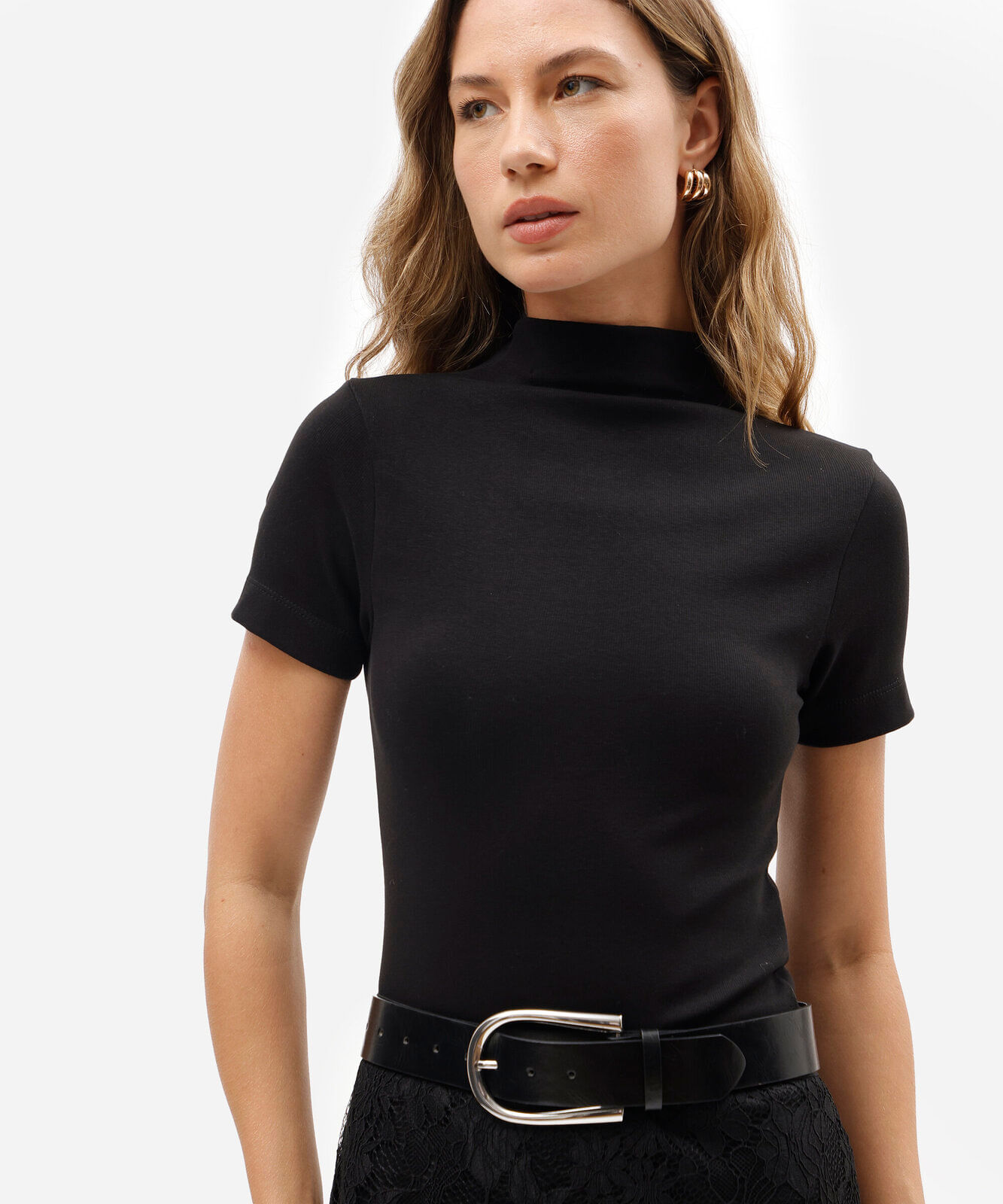 blusa feminina de algodão gola alta manga curta preta