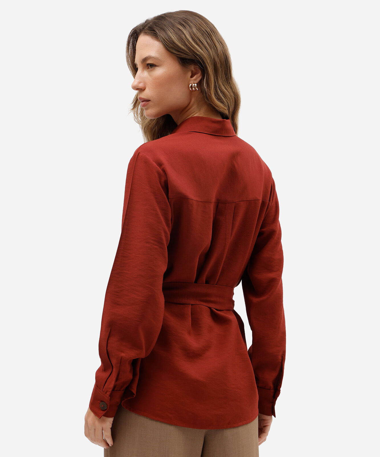 camisa feminina com viscose manga longa e amarração vinho