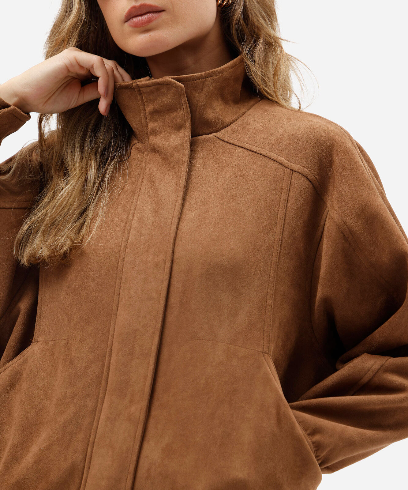 jaqueta bomber feminina de suede gola funnel neck marrom