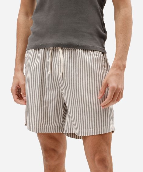 short masculino de sarja listrado cós elástico marrom