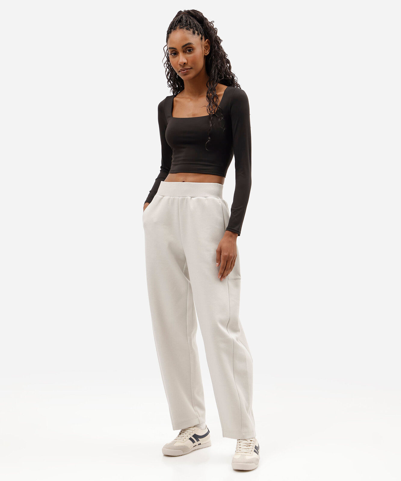 blusa cropped esportiva feminina manga longa preta