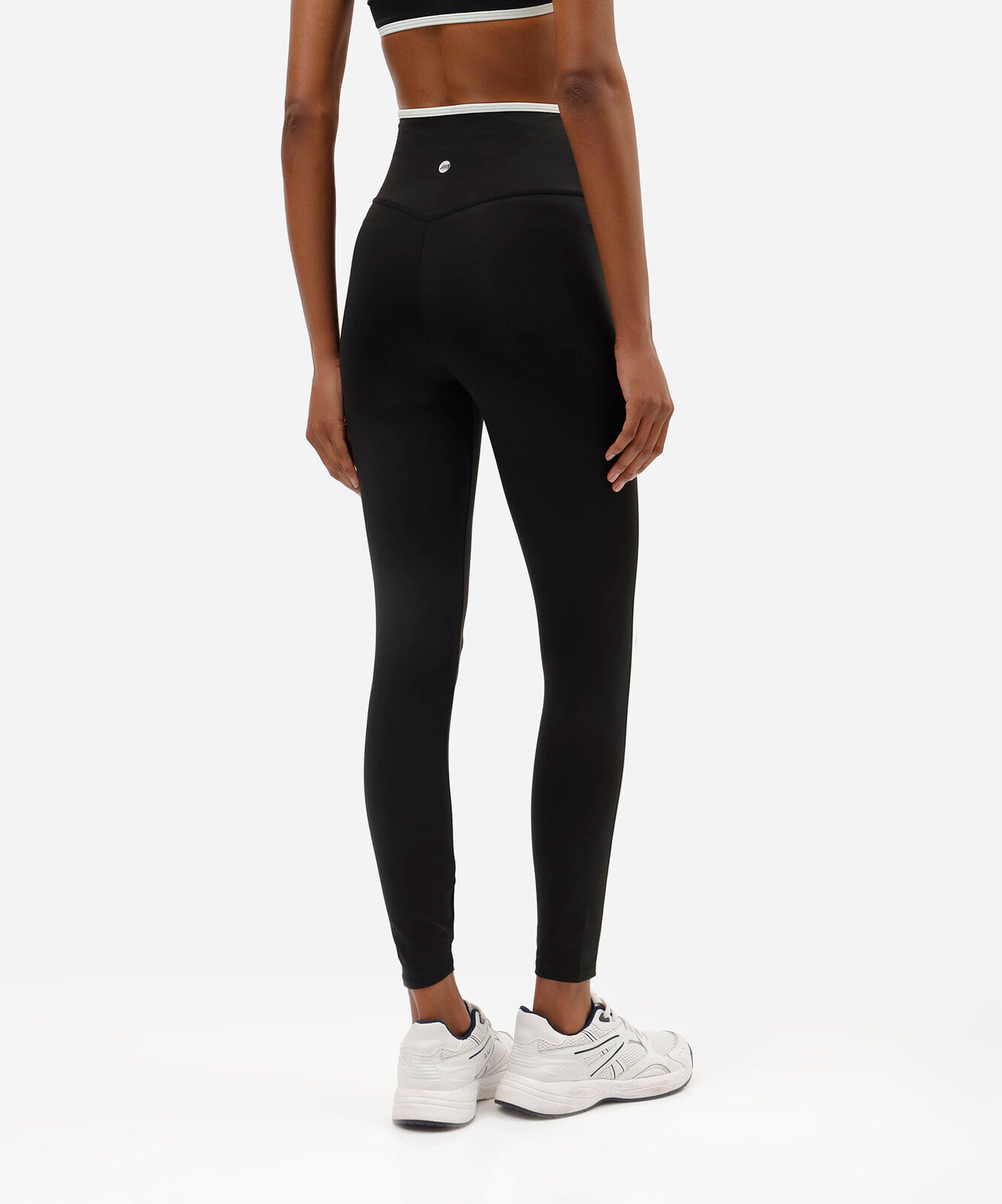 calça legging feminina com poliamida cós cruzado preta