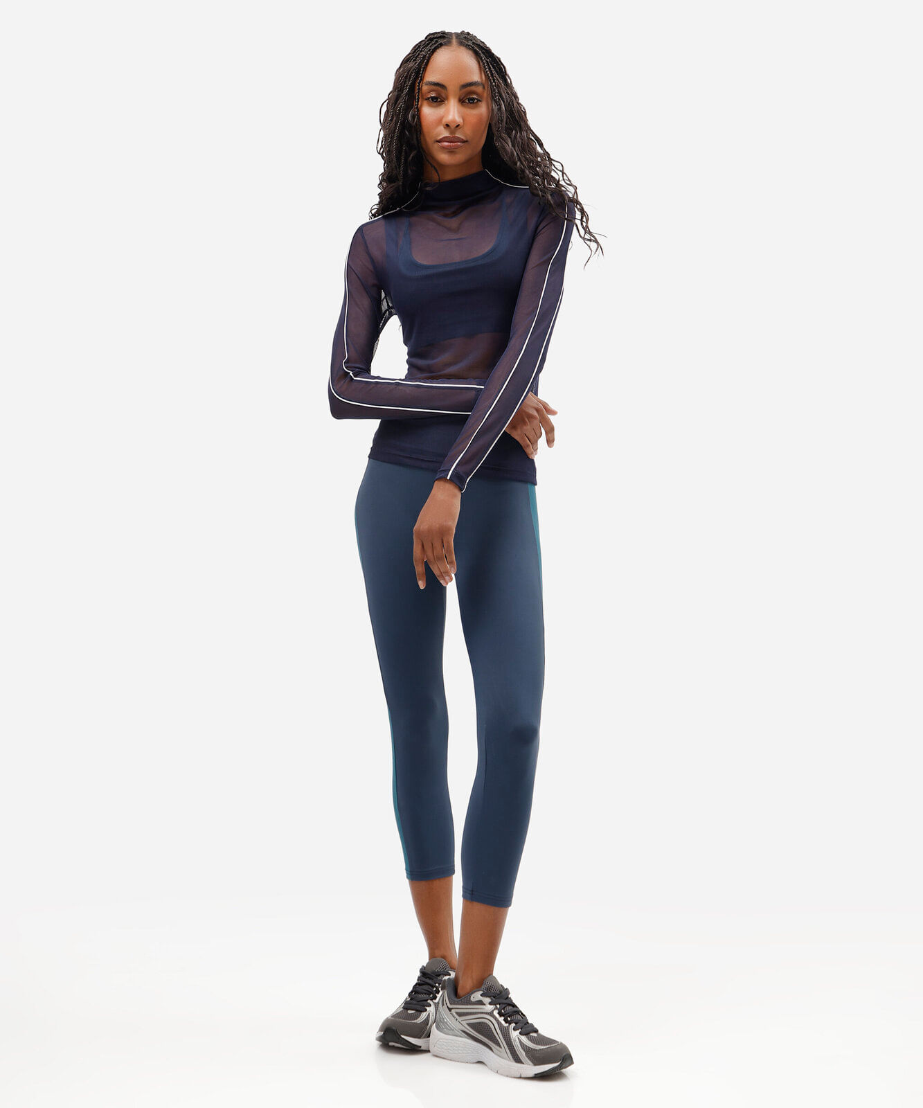 blusa esportiva feminina de tule manga longa com nervuras azul
