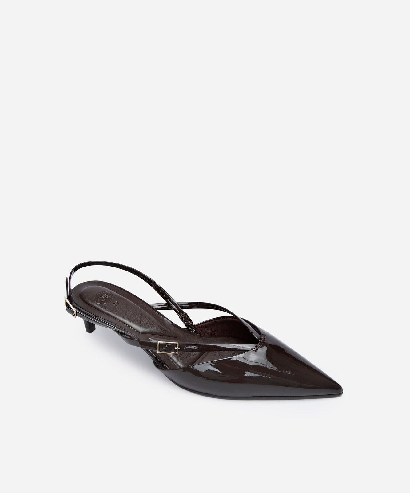 scarpin slingback bico fino salto baixo marrom