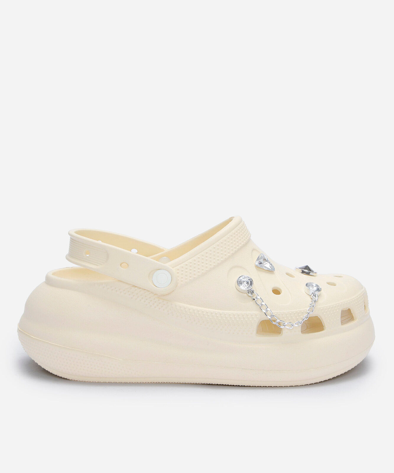 babuche flatform feminino com pingentes off white