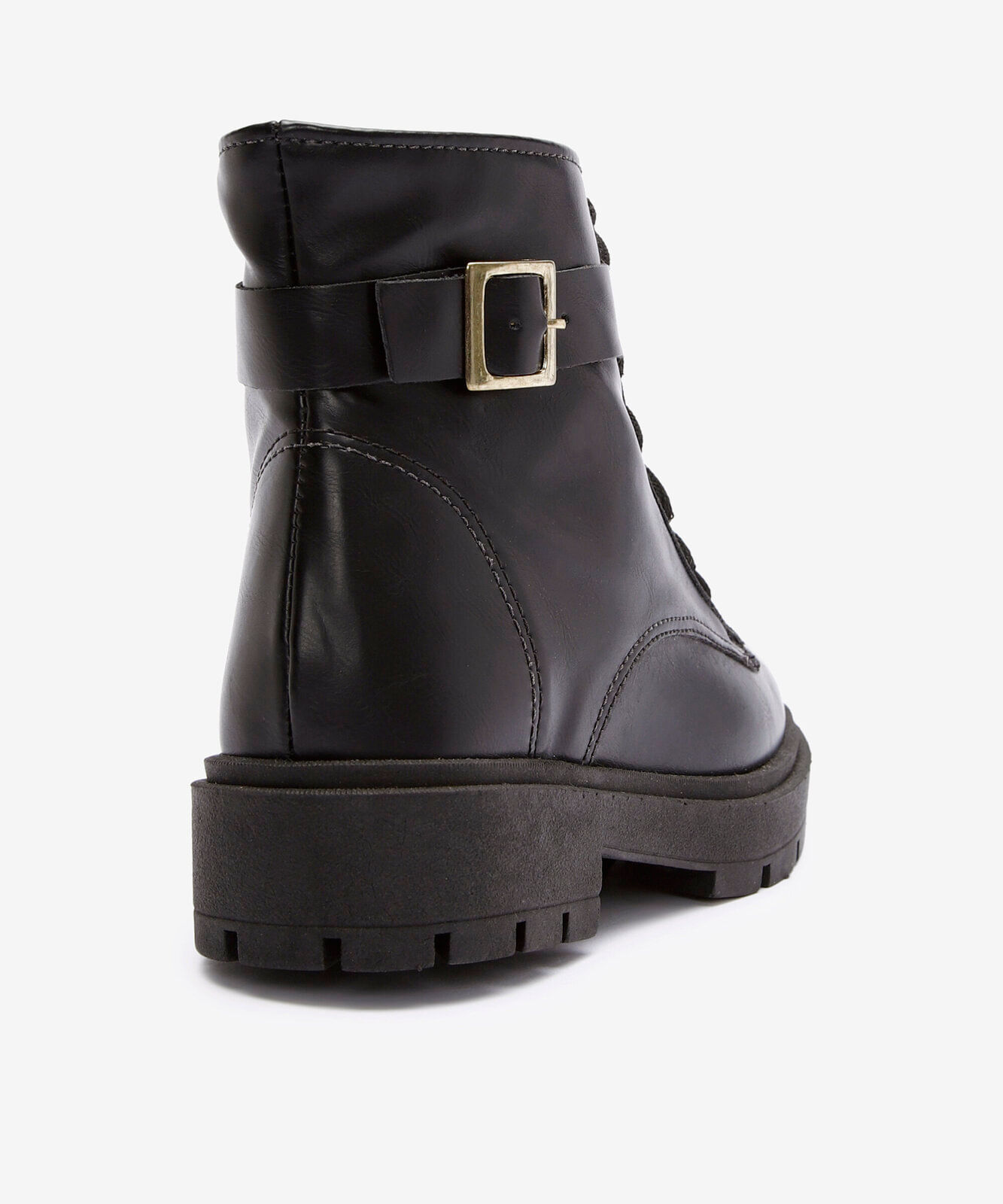 bota cano curto com fivela tratorada preta