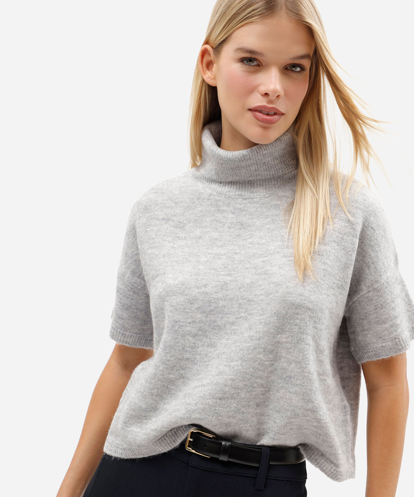 blusa feminina de tricot gola alta manga curta cinza
