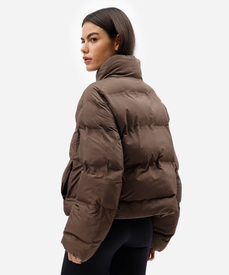 jaqueta puffer feminina esportiva gola alta marrom