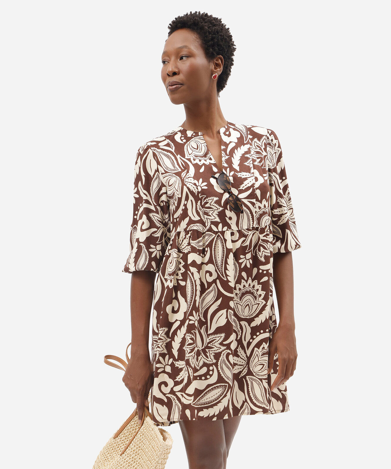vestido curto feminino de viscose floral marrom