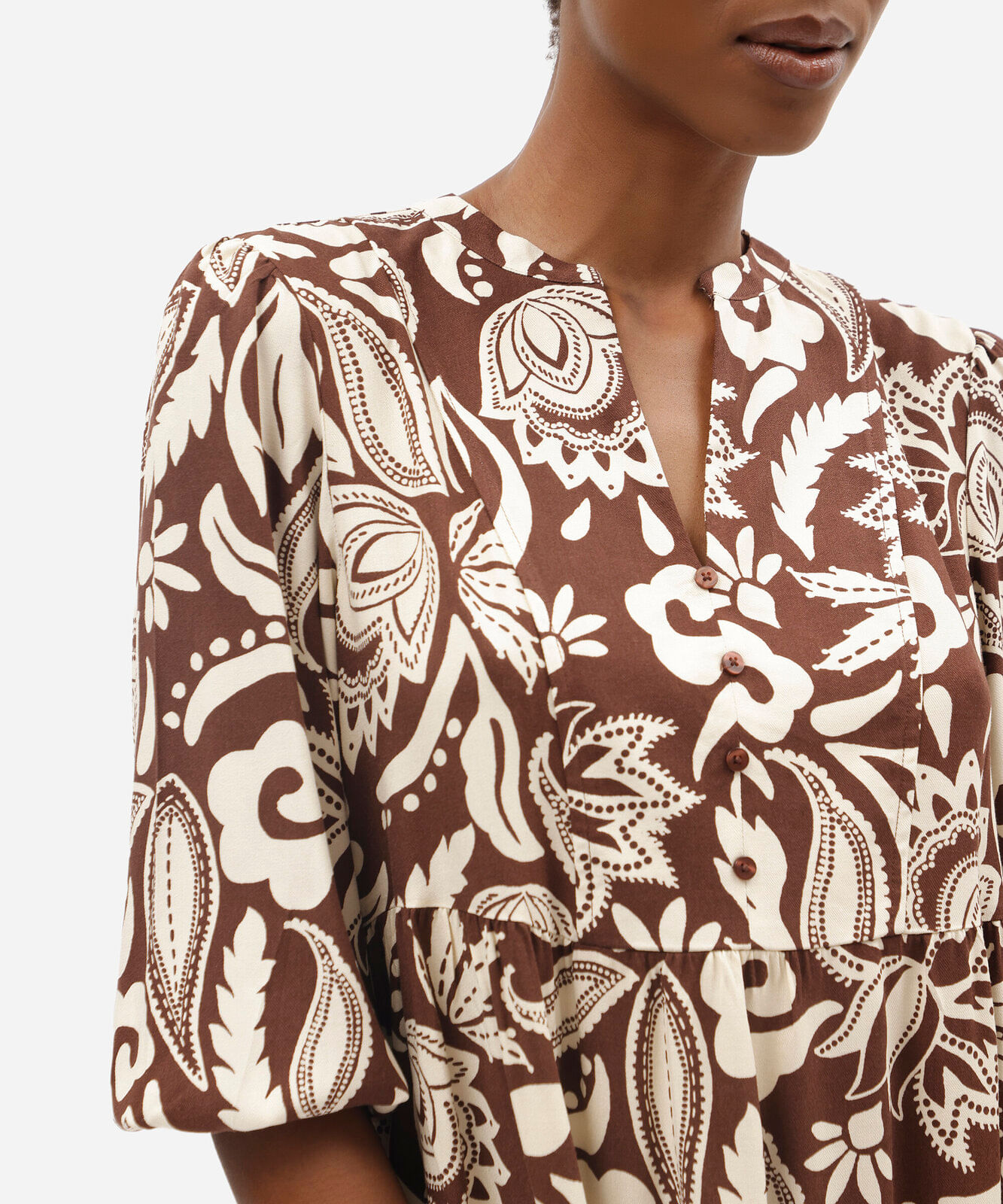 vestido curto feminino de viscose floral marrom
