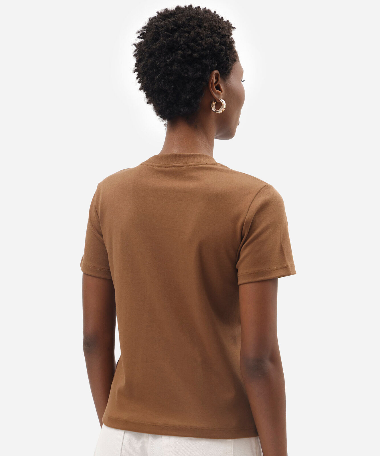 camiseta feminina de algodão peruano manga curta estampada marrom