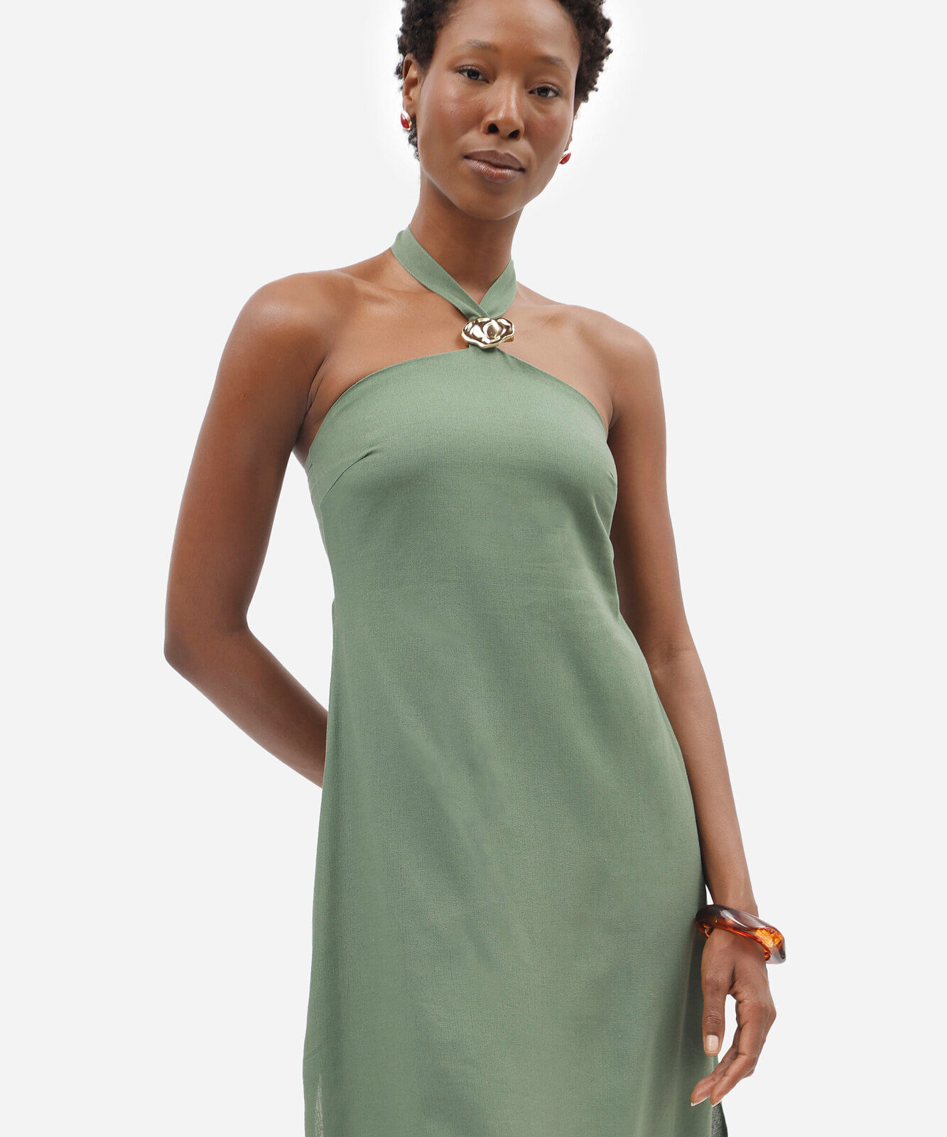 vestido longo feminino com linho e fendas halterneck verde