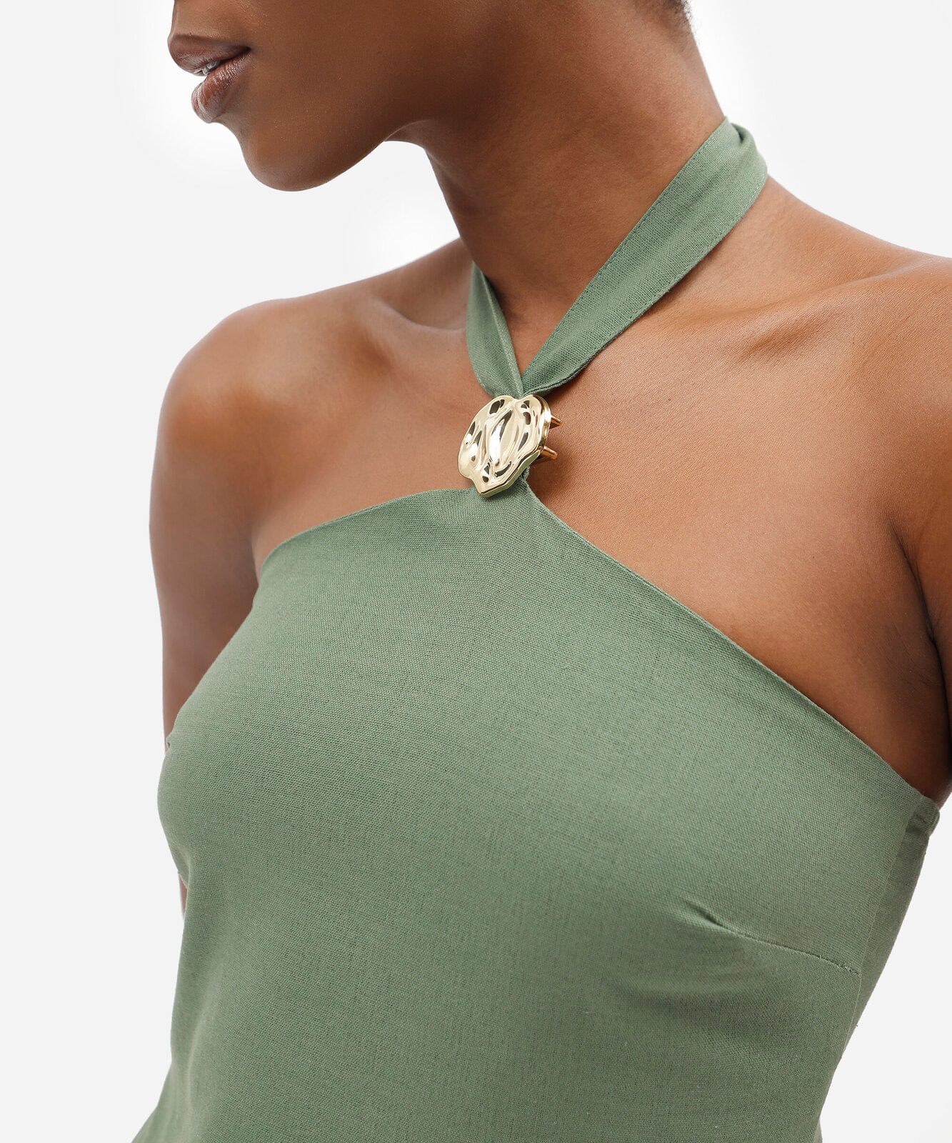 vestido longo feminino com linho e fendas halterneck verde