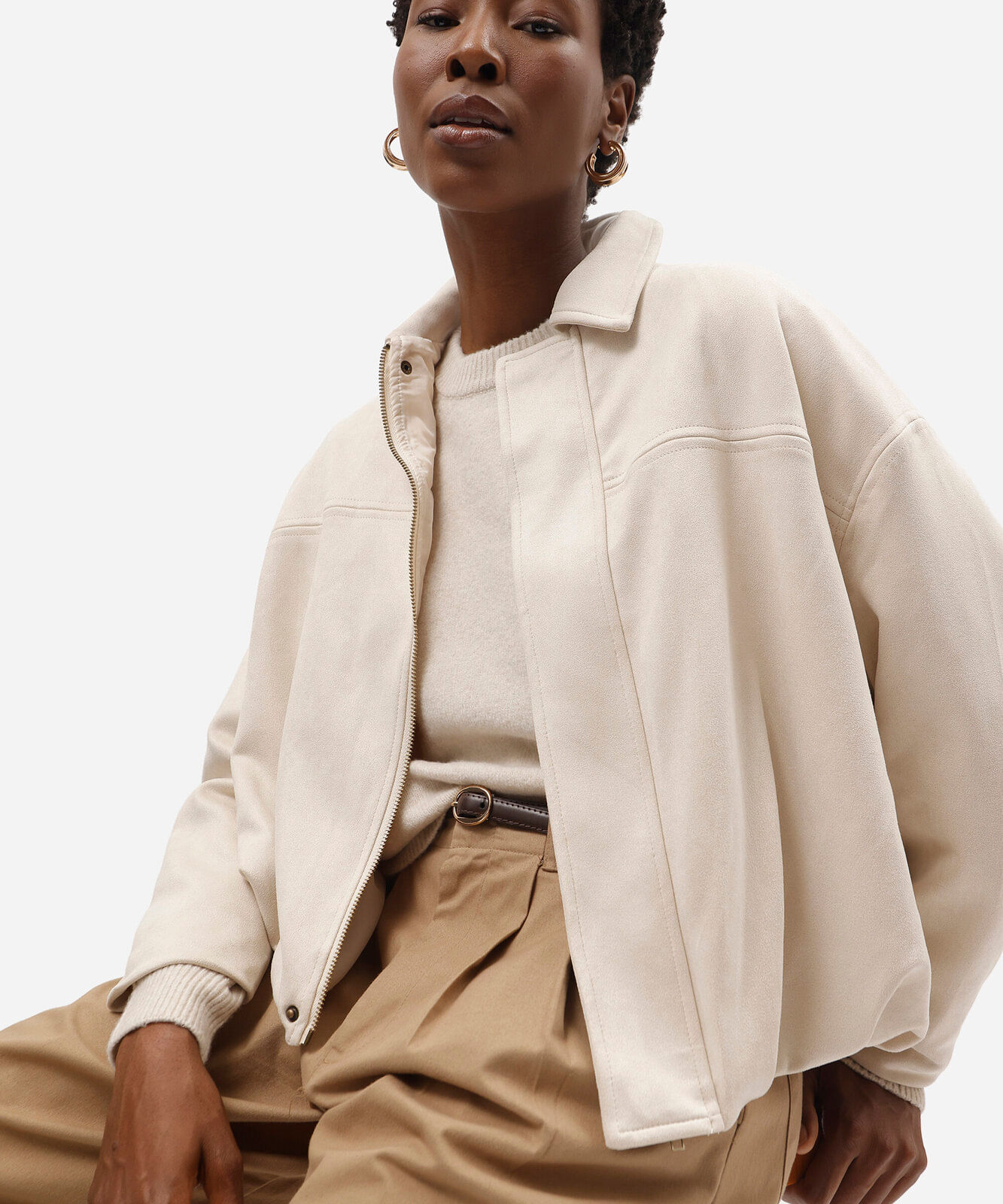 jaqueta balonê oversized feminina de suede bege