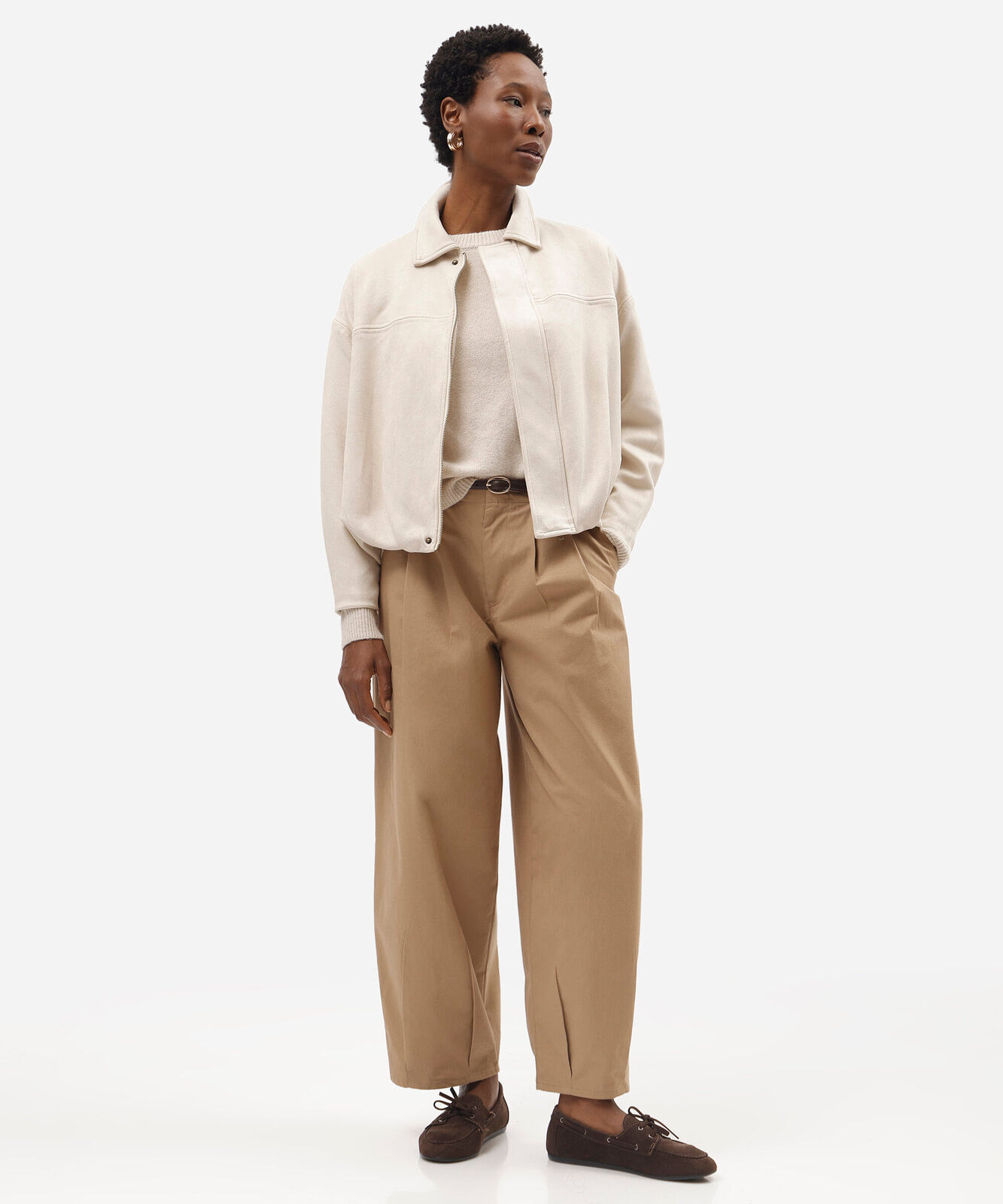 jaqueta balonê oversized feminina de suede bege