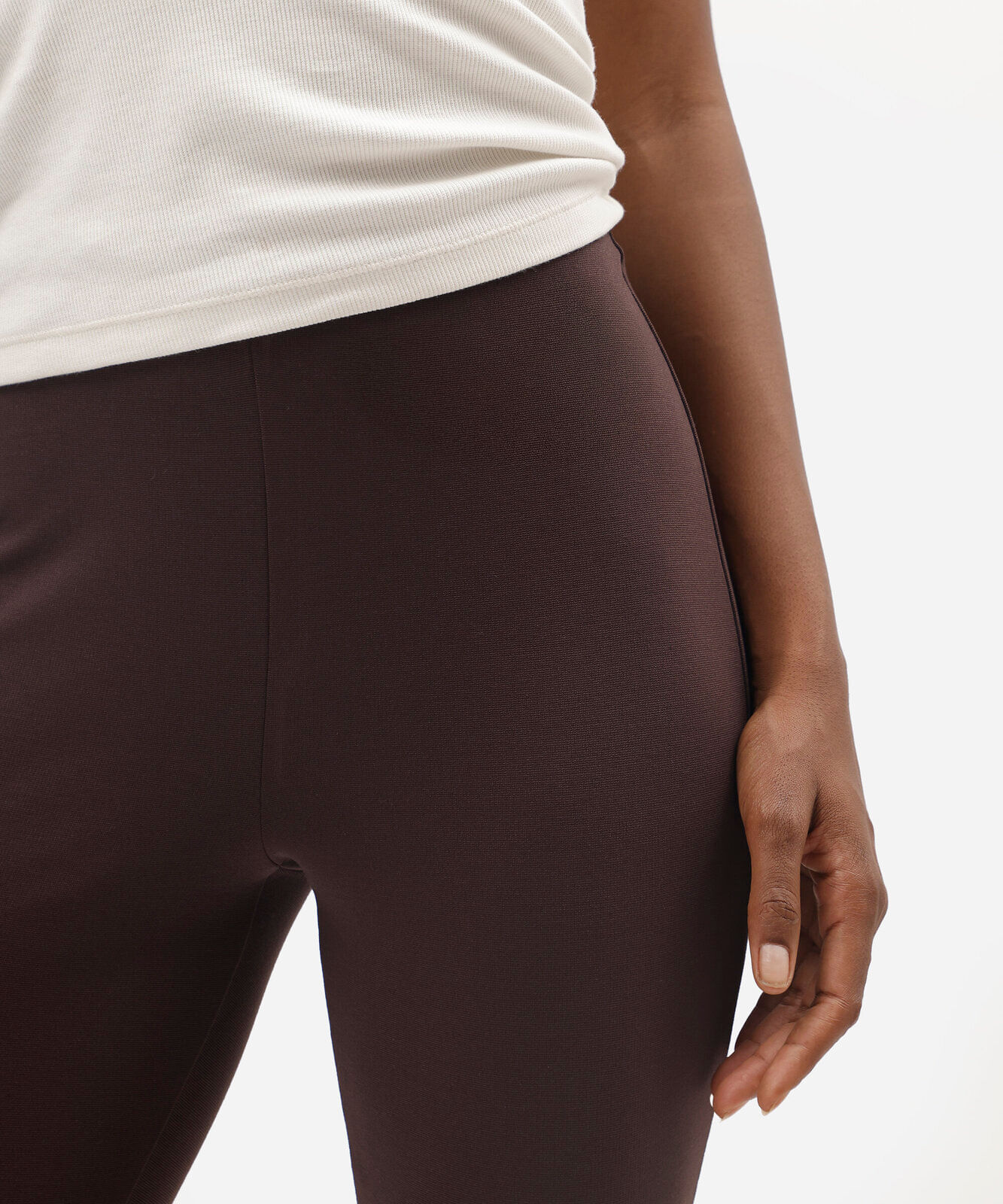 calça flare feminina com viscose cós elástico marrom