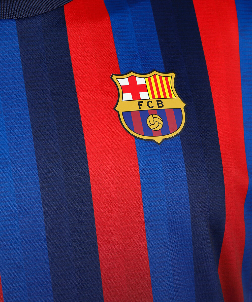 camiseta esportiva  juvenil manga curta barcelona listrada azul