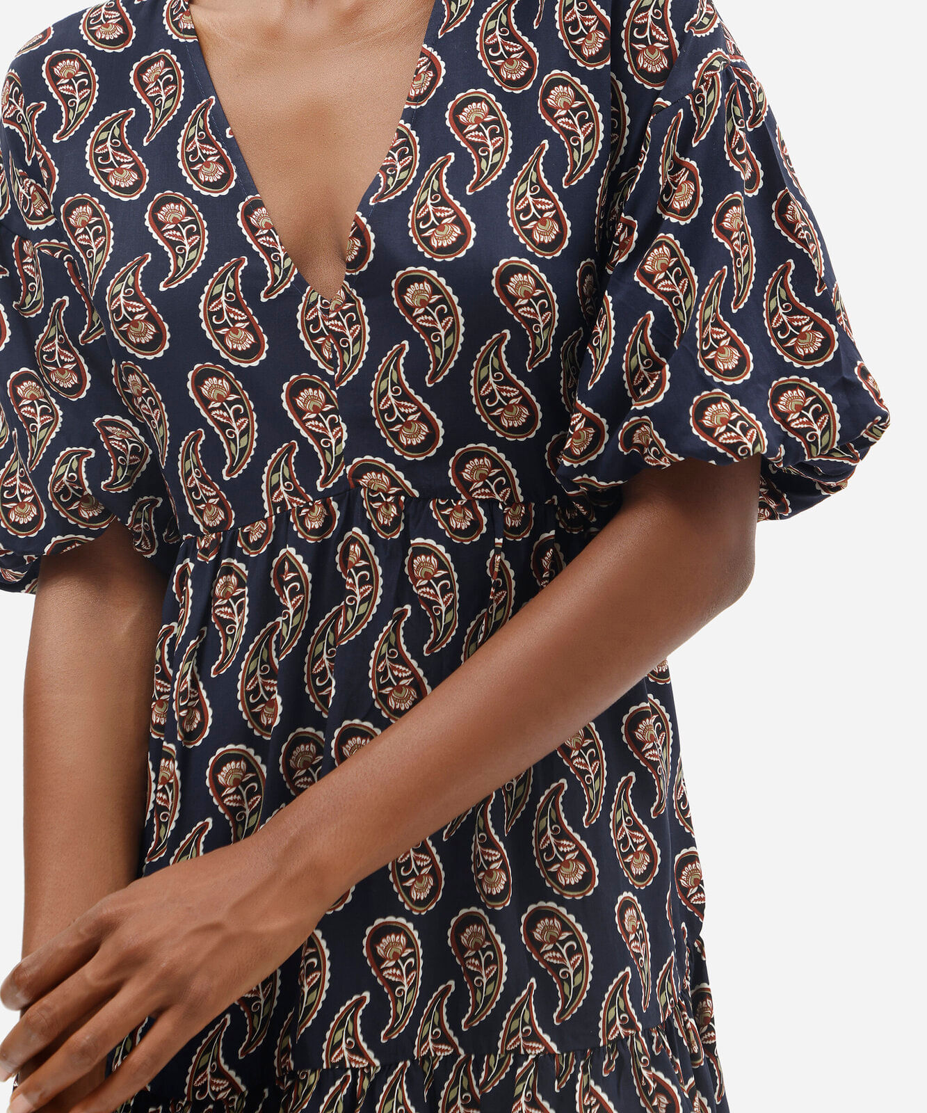 vestido curto feminino de viscose decote v manga bufante paisley azul