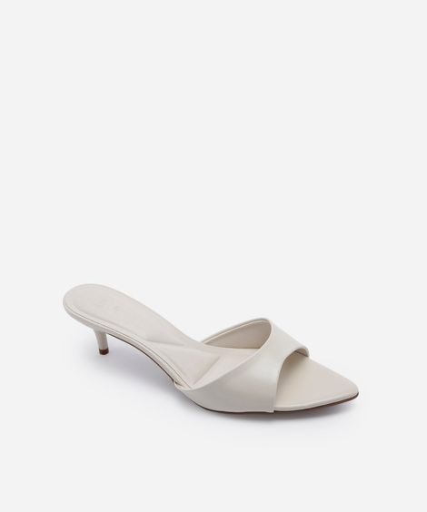 tamanco bico fino salto baixo off white