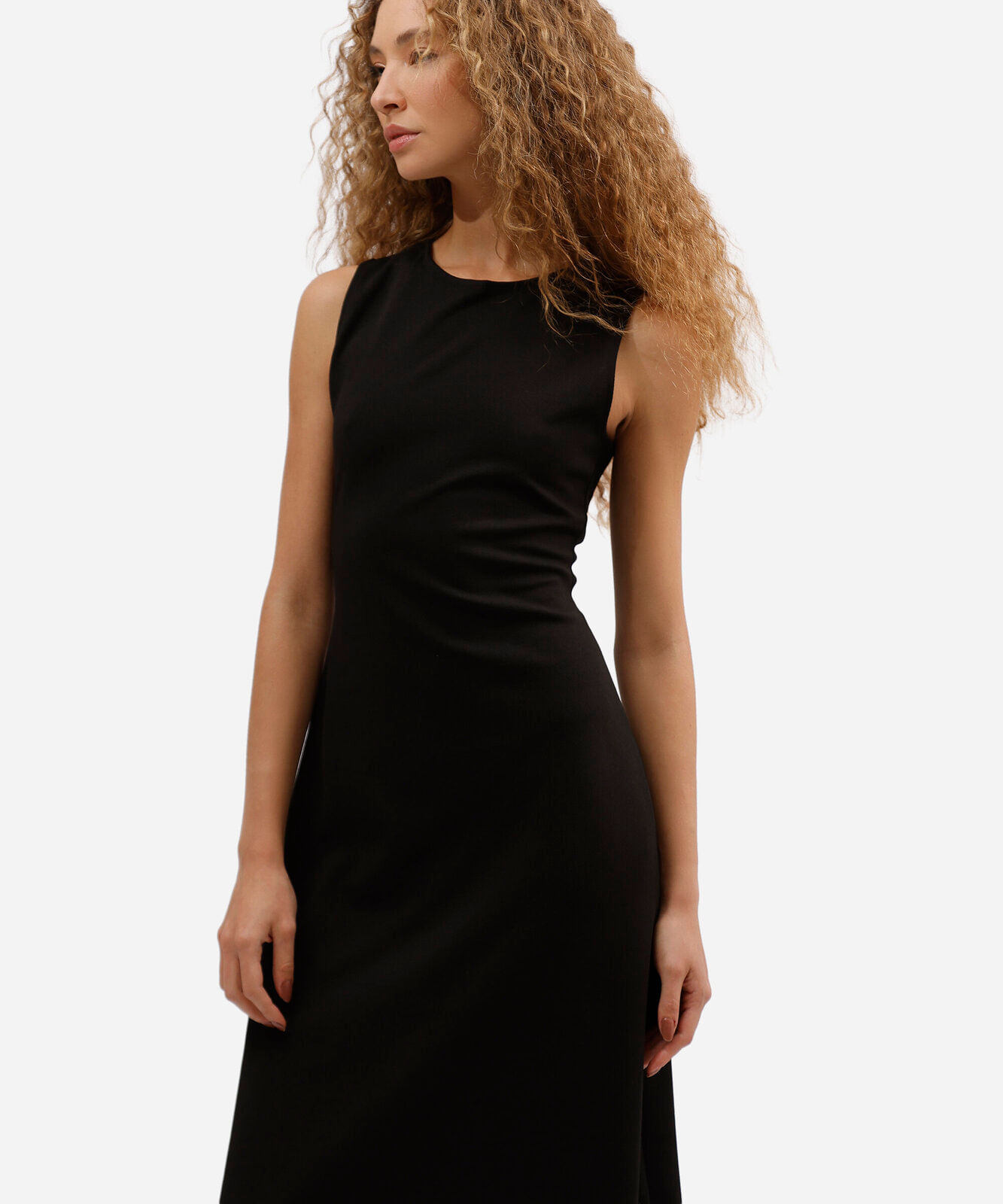 vestido midi feminino decote redondo preto