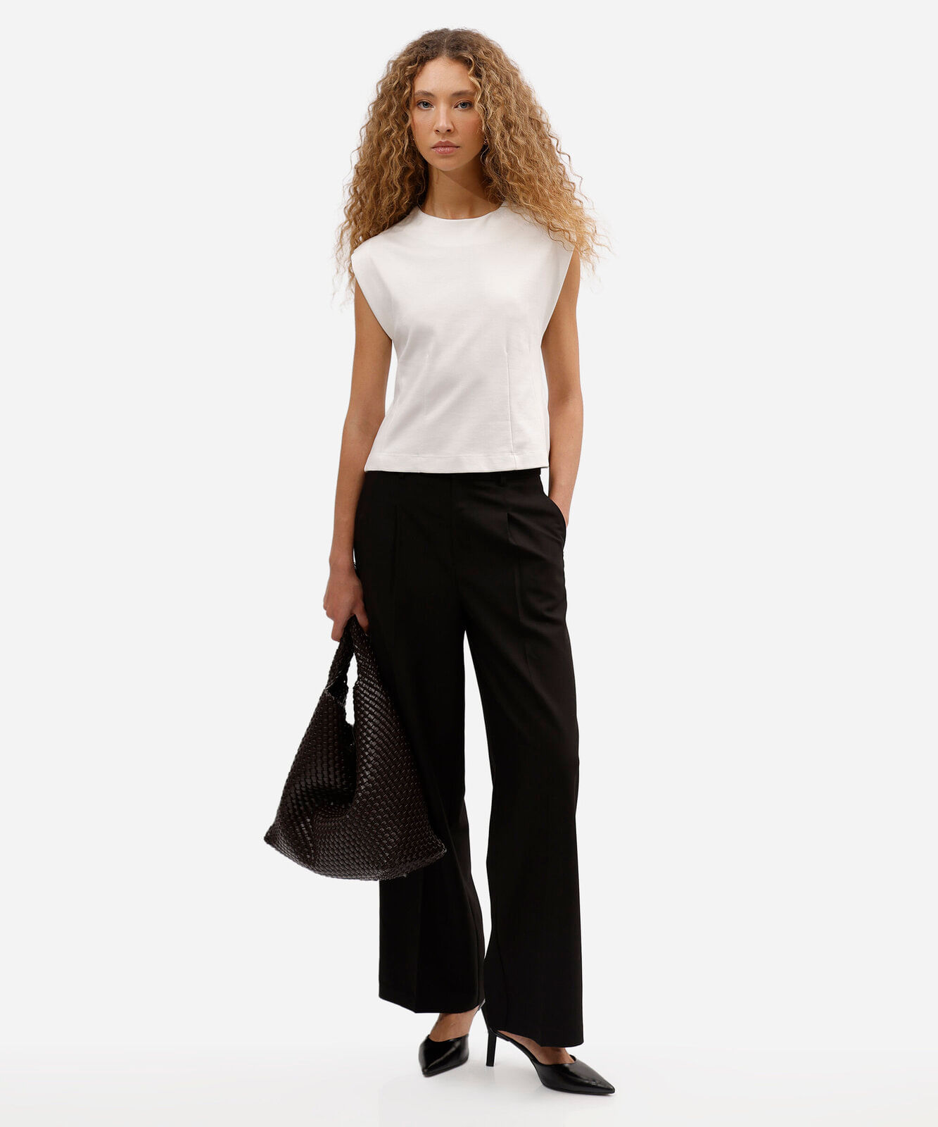 blusa muscle feminina decote redondo off white
