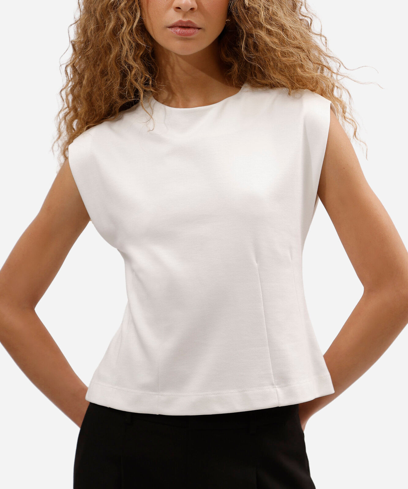 blusa muscle feminina decote redondo off white