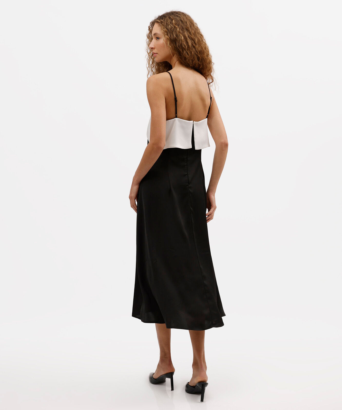 vestido midi alça fina feminino acetinado preto