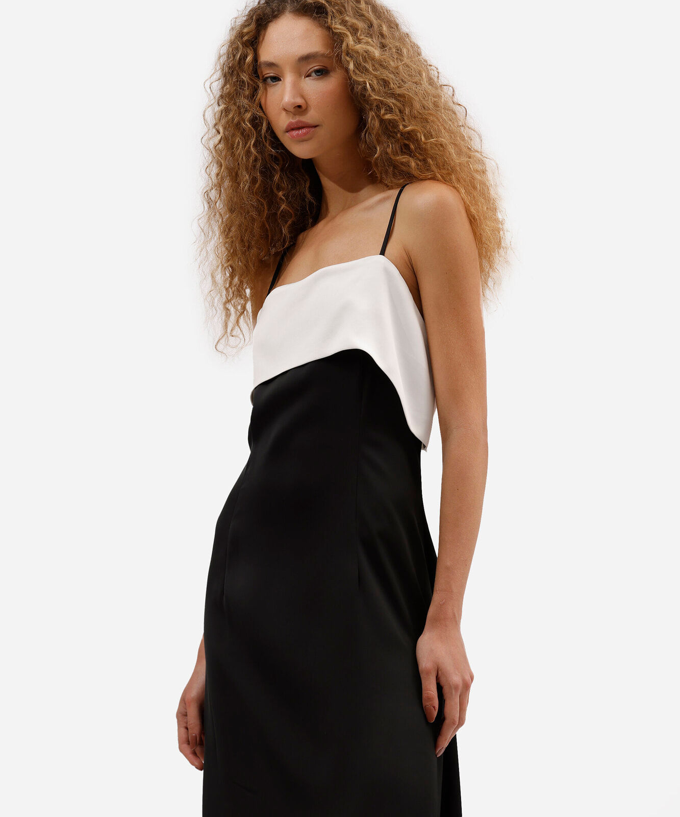 vestido midi alça fina feminino acetinado preto
