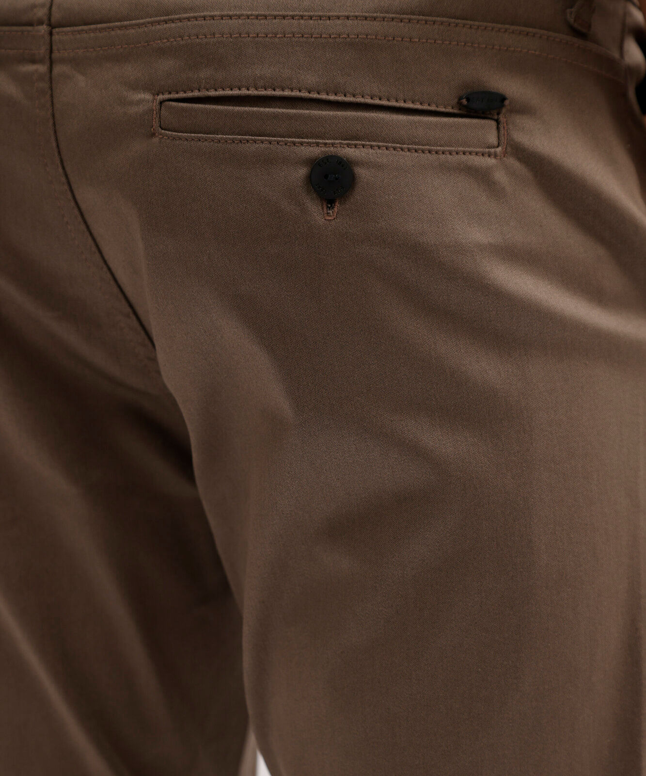 calça carrot masculina de sarja marrom