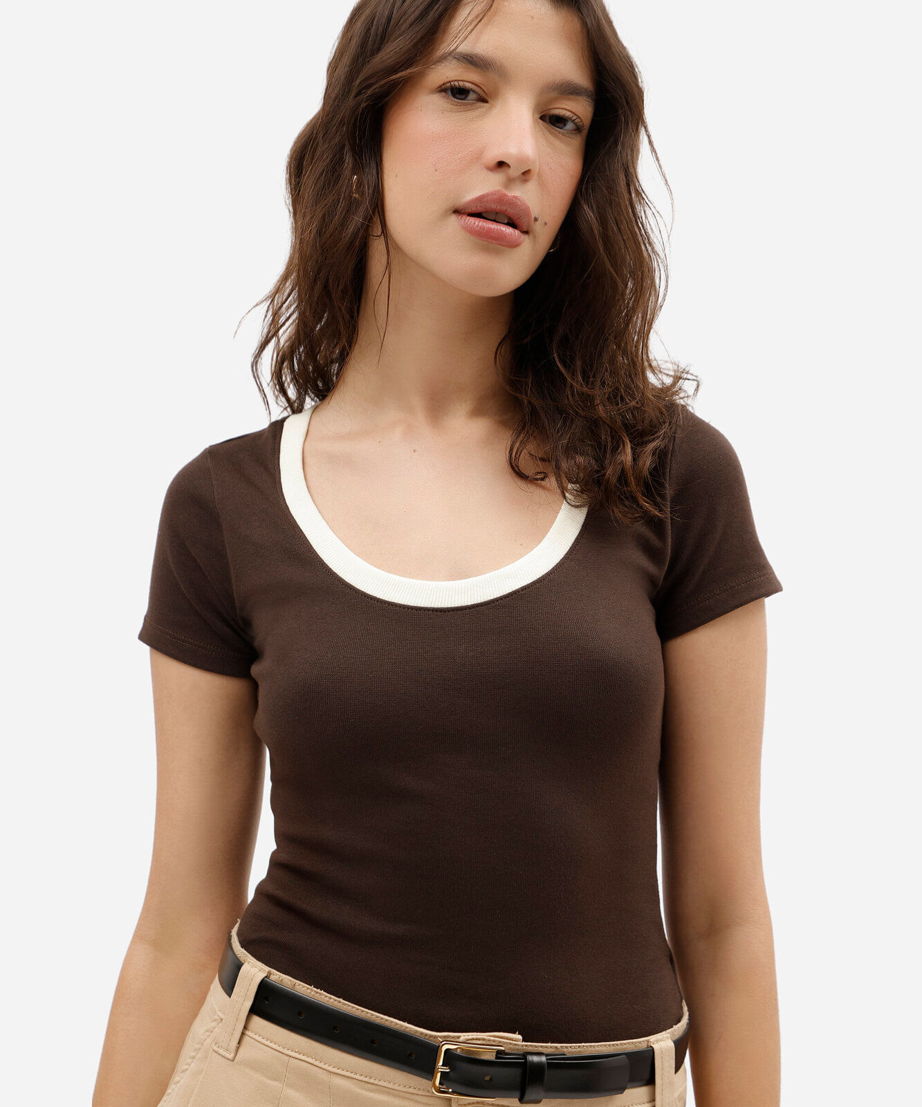 blusa feminina de algodão decote redondo manga curta marrom