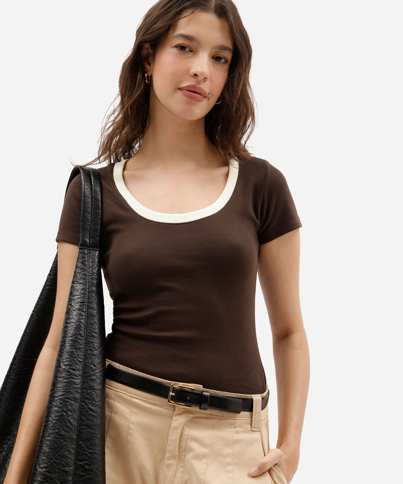 blusa feminina de algodão decote redondo manga curta marrom