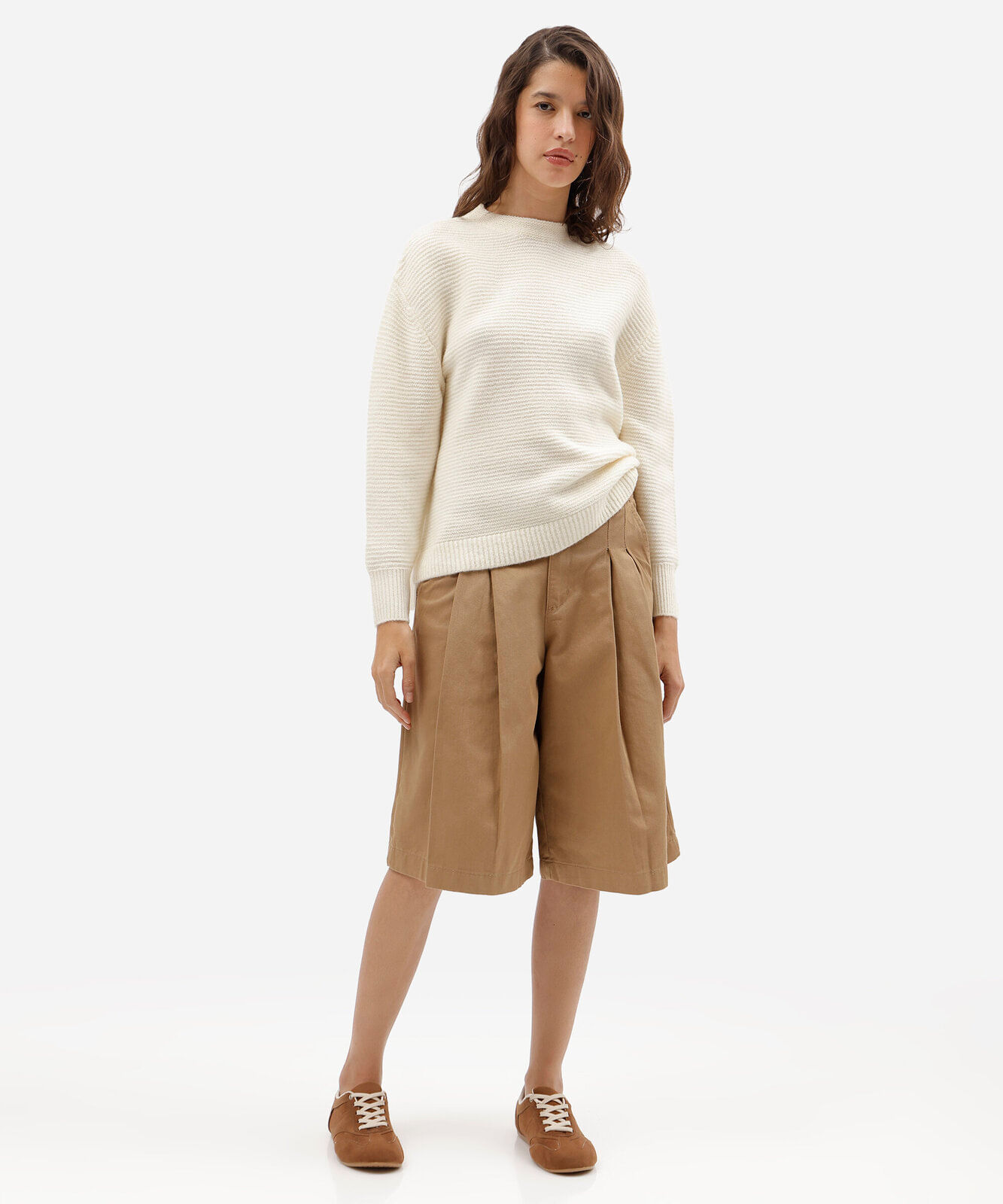 suéter feminino de tricot texturizado bege