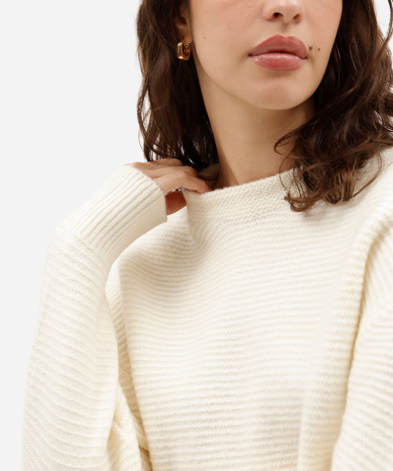 suéter feminino de tricot texturizado bege