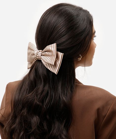 laço para cabelo com presilha listrado bege