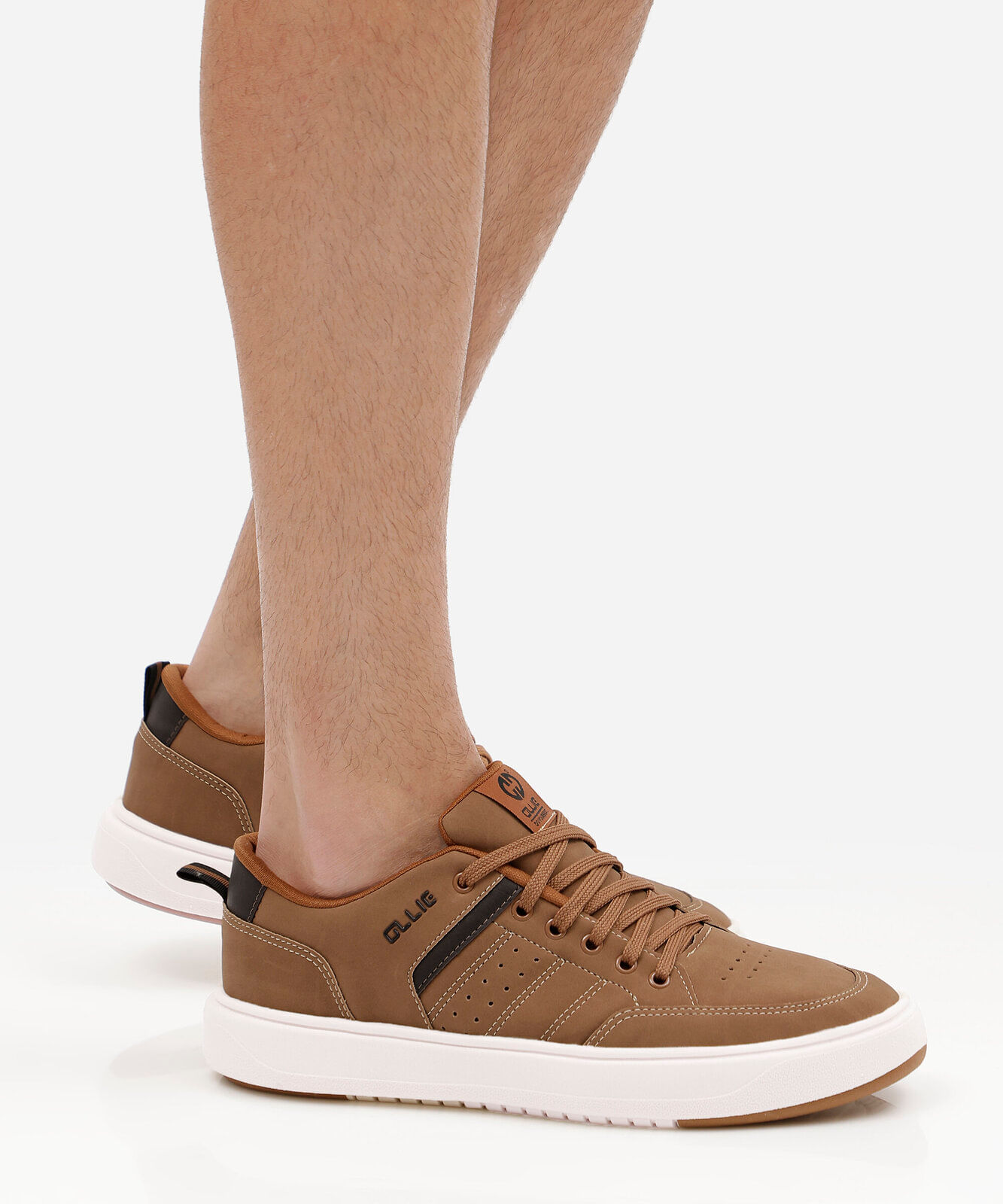 tênis casual com recortes ollie marrom