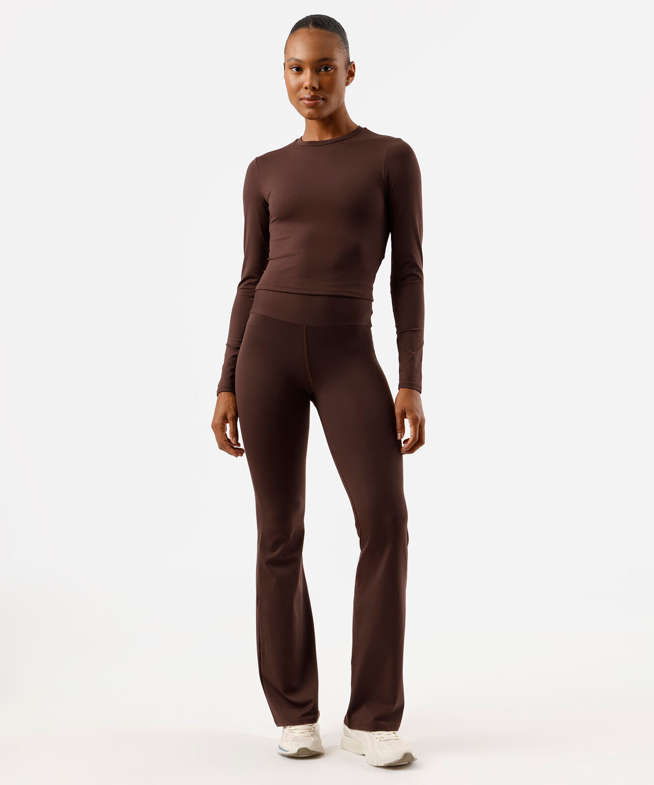 calça flare esportiva feminina de poliamida marrom