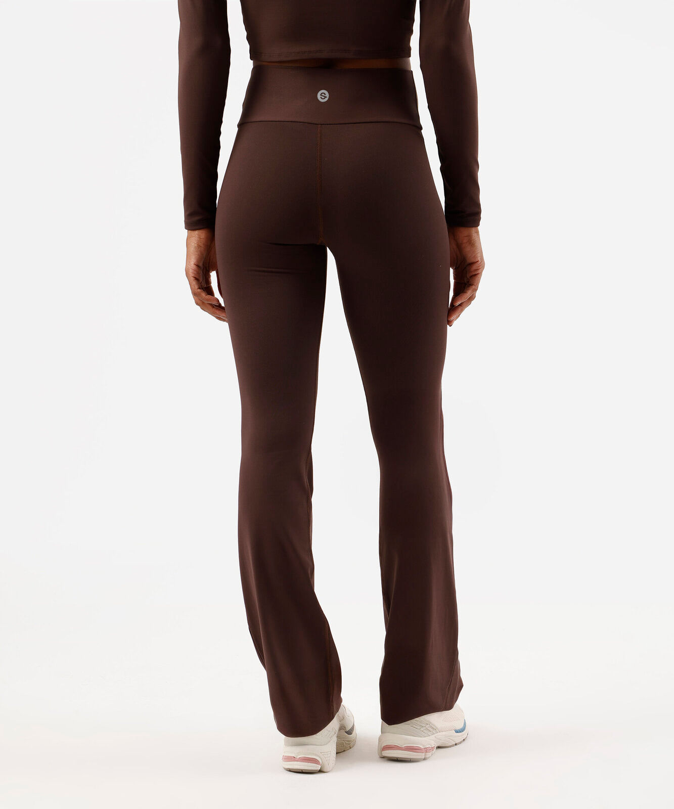 calça flare esportiva feminina de poliamida marrom