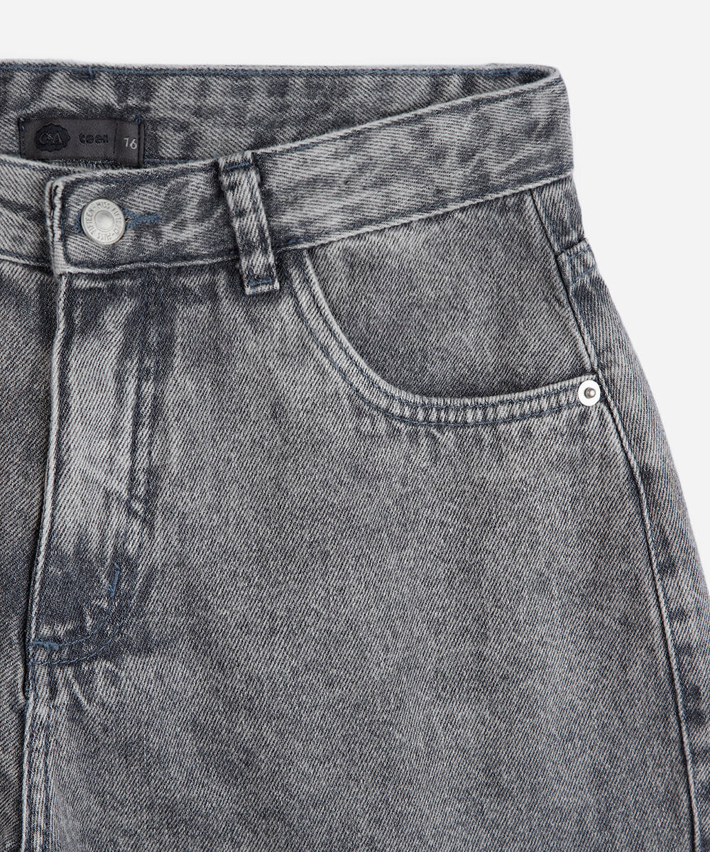 short juvenil jeans com cintura alta e estampa de estrelas cinza