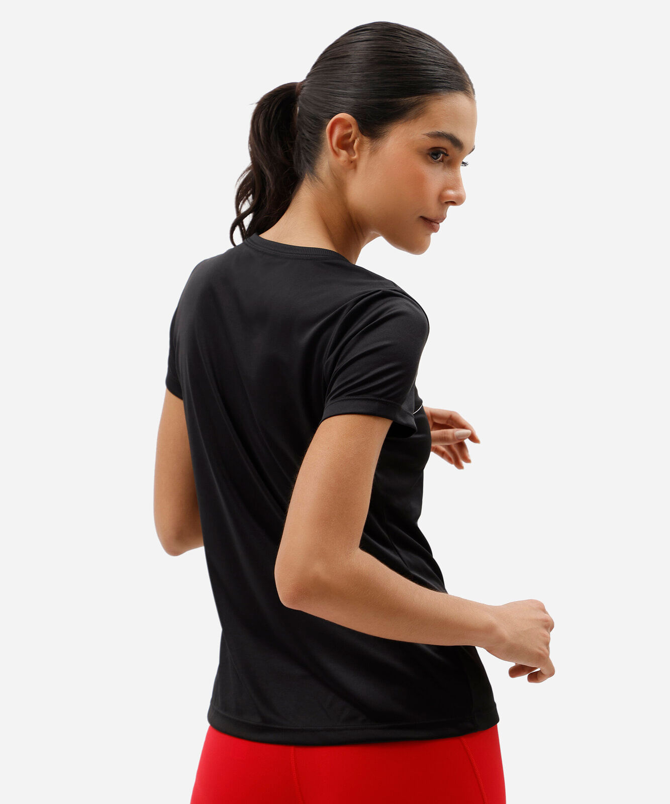 camiseta esportiva feminina manga curta estampada preta