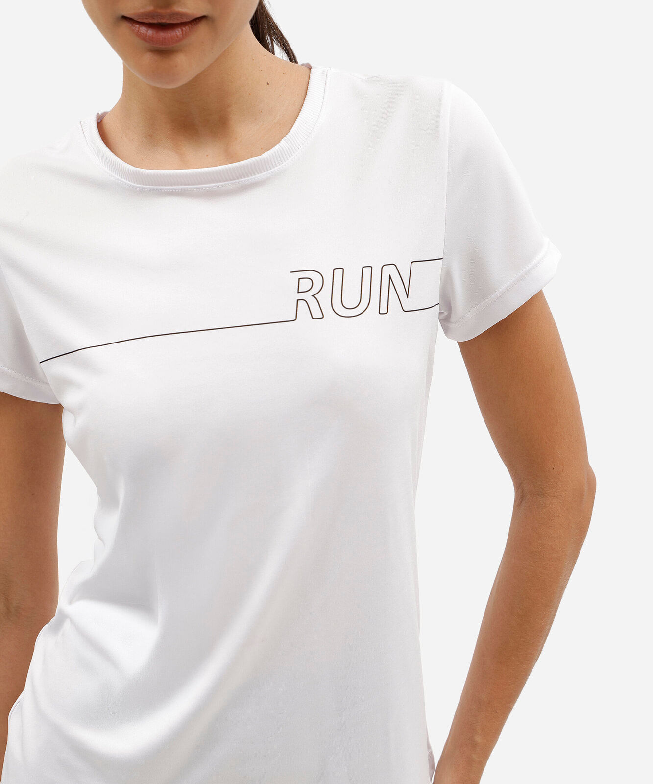 camiseta esportiva feminina manga curta estampada branca