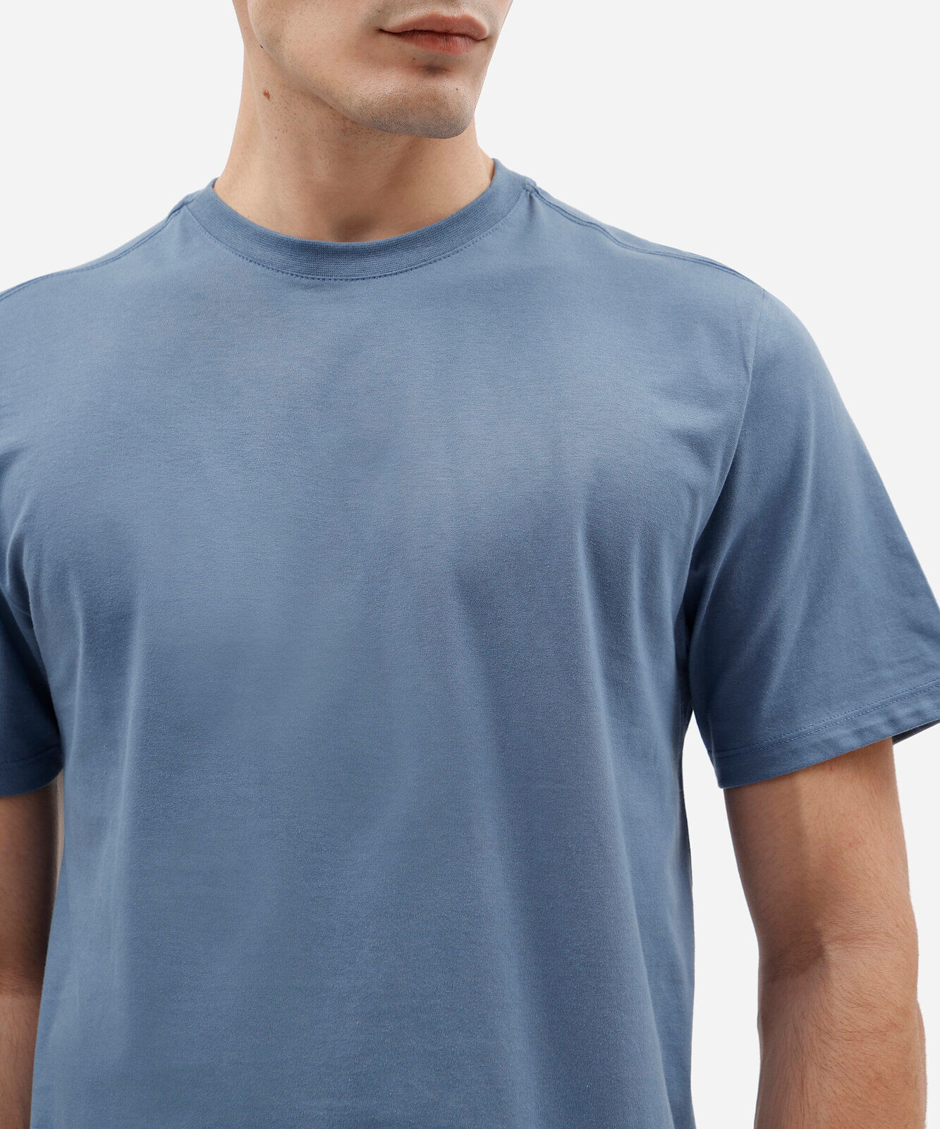 camiseta masculina básica comfort de malha azul