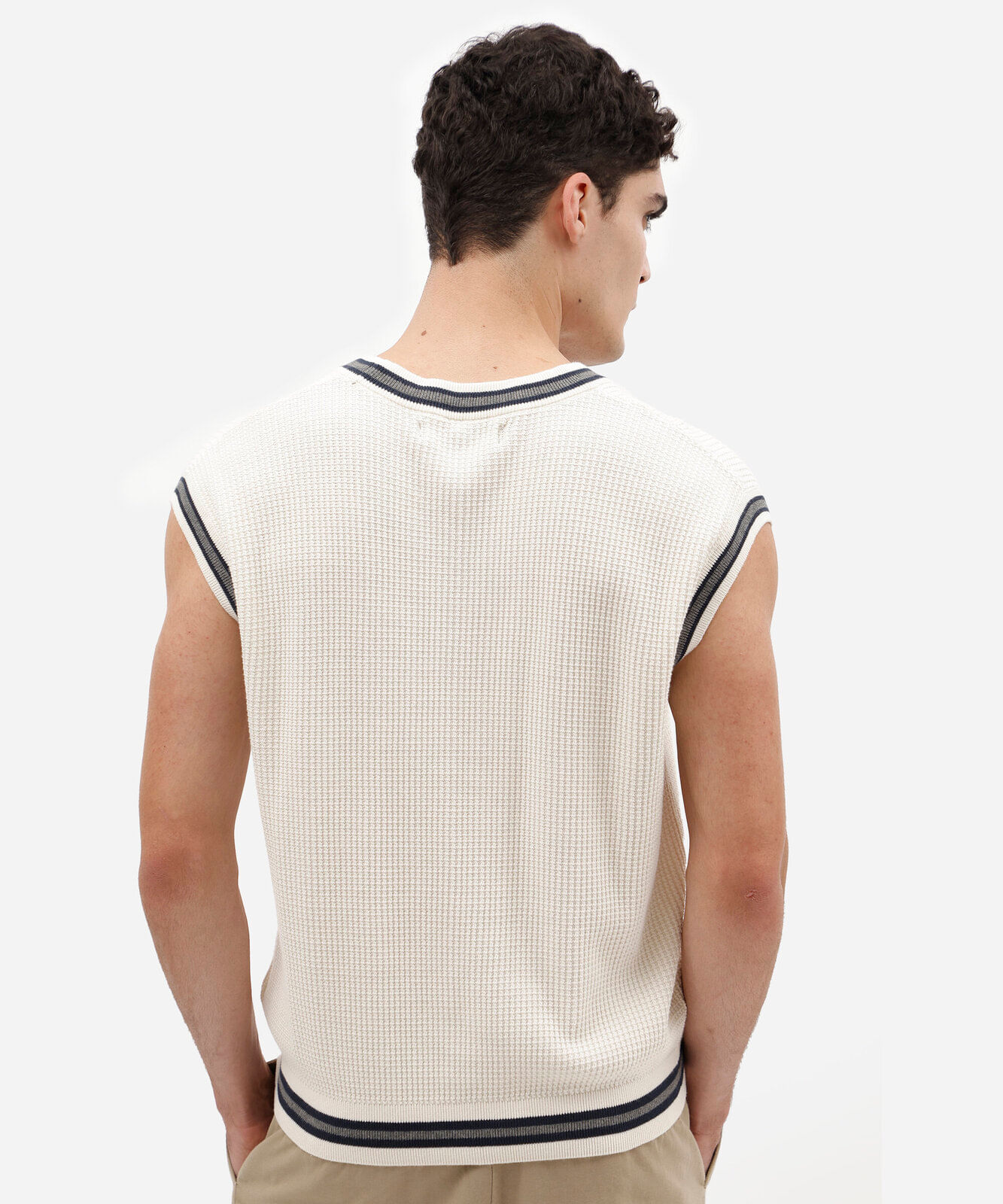 colete masculino oversized de tricô em algodão com decote v off white