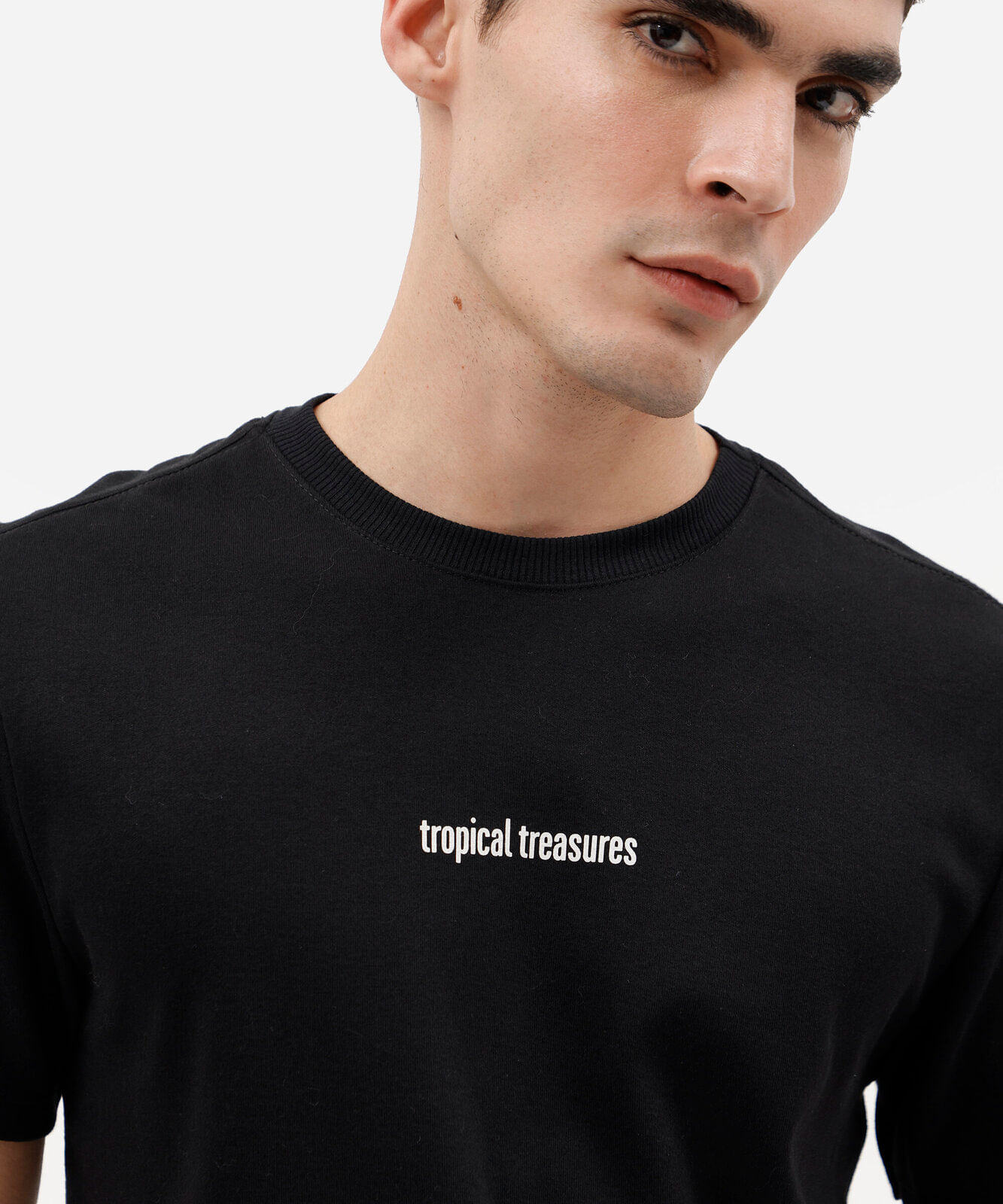 camiseta masculina com algodão manga curta estampada preta