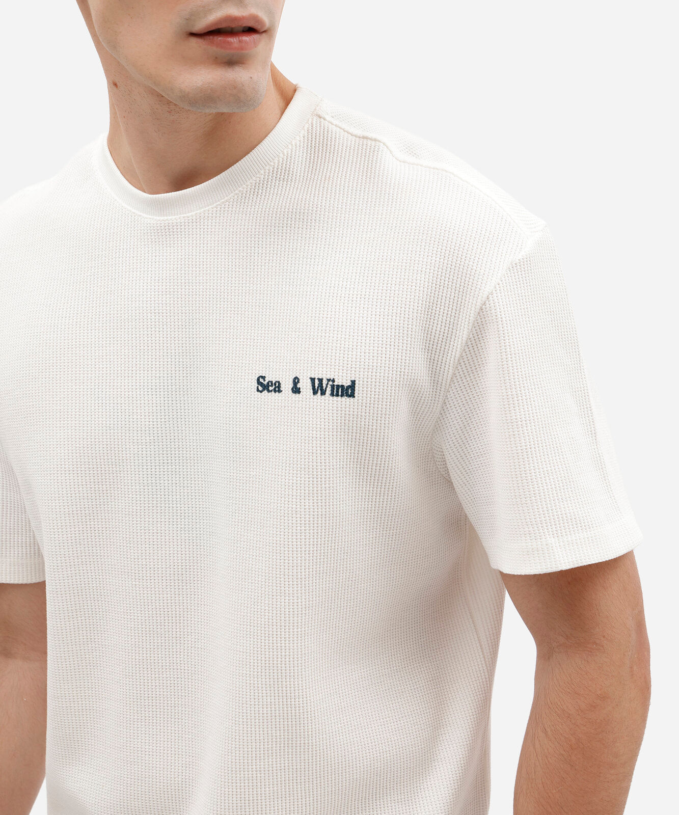 camiseta masculina relaxed em malha waffle com estampa nas costas off white